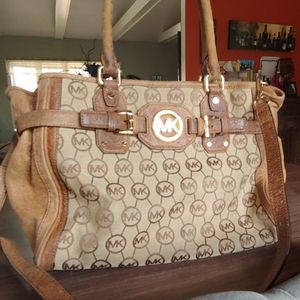 Michael kors handbag shoulder and cross body